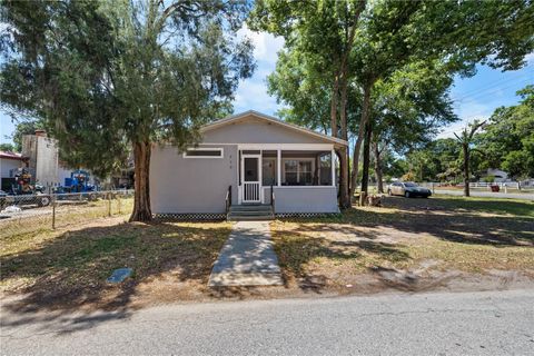 Photo of 117 W Strickland Street, Plant City, FL 33563 (MLS # S5149230)