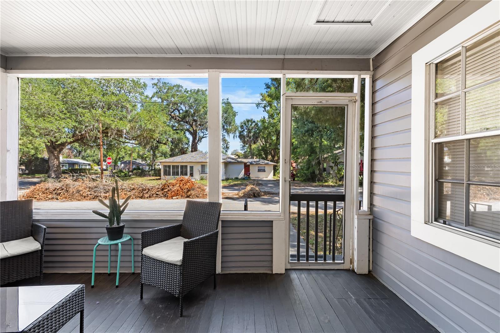 CRUM D R - Residential
