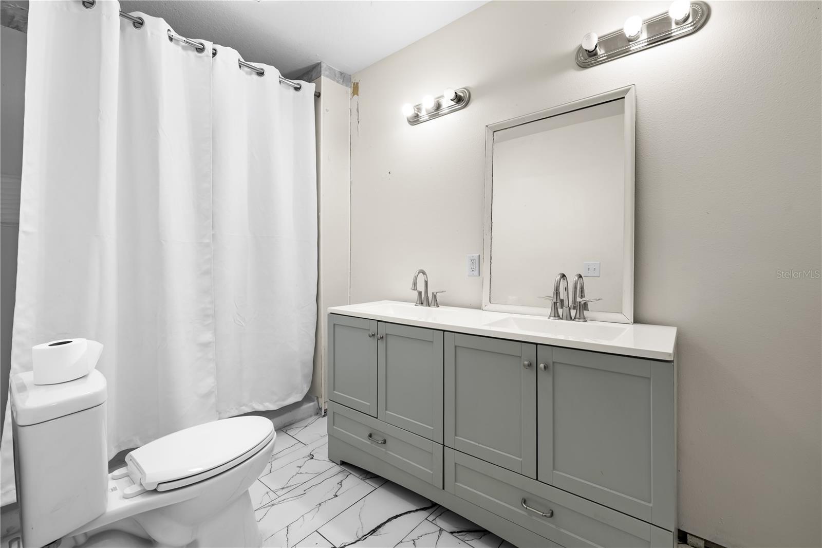 CRUM D R - Residential