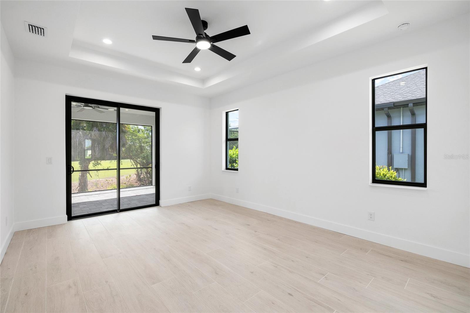 ROTONDA WEST PINE VALLEY - Residential