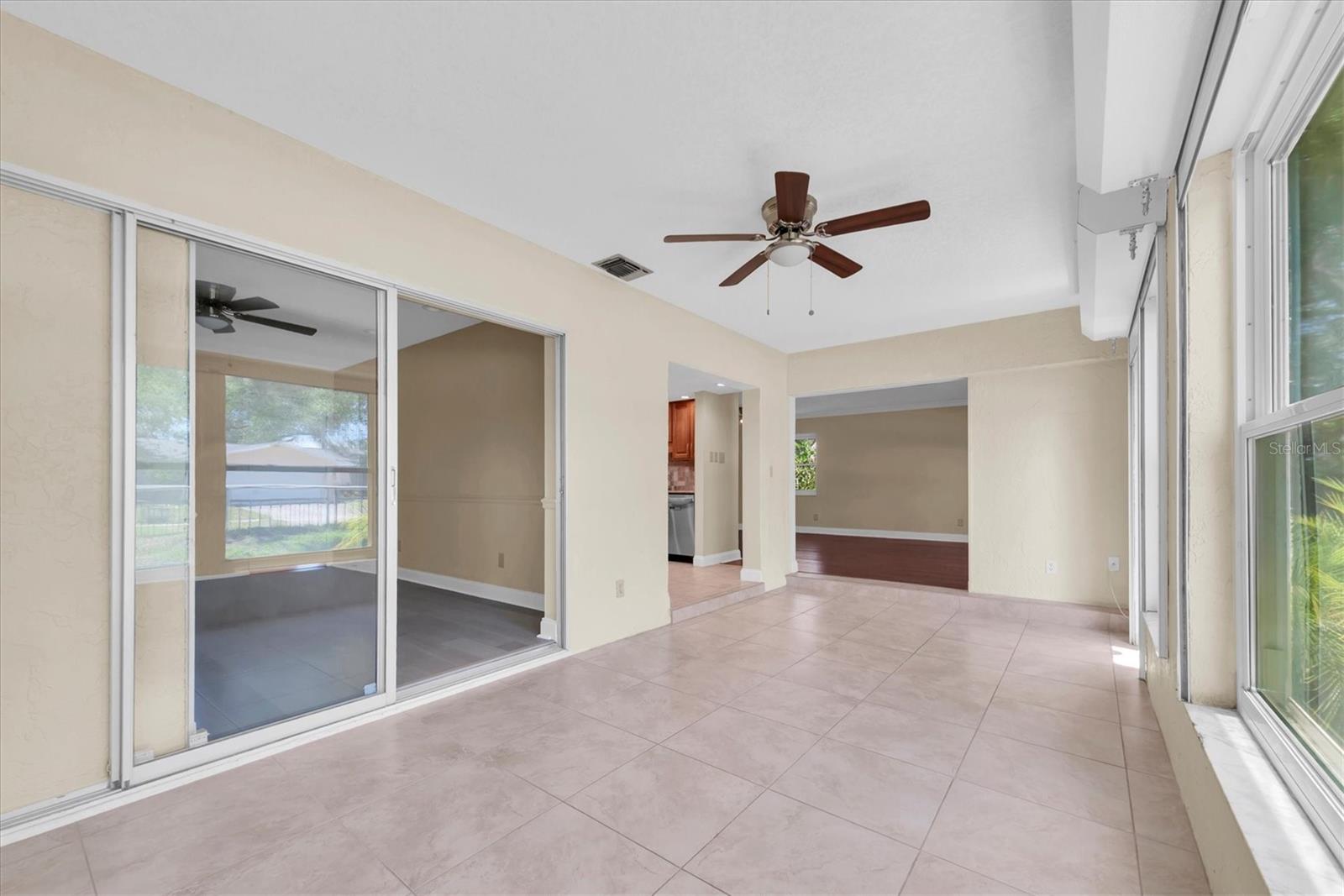 CHATEAUX WOODS CONDO - Residential