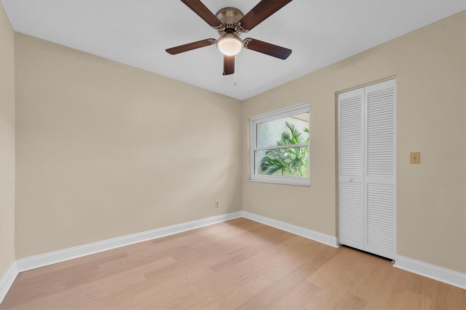CHATEAUX WOODS CONDO - Residential