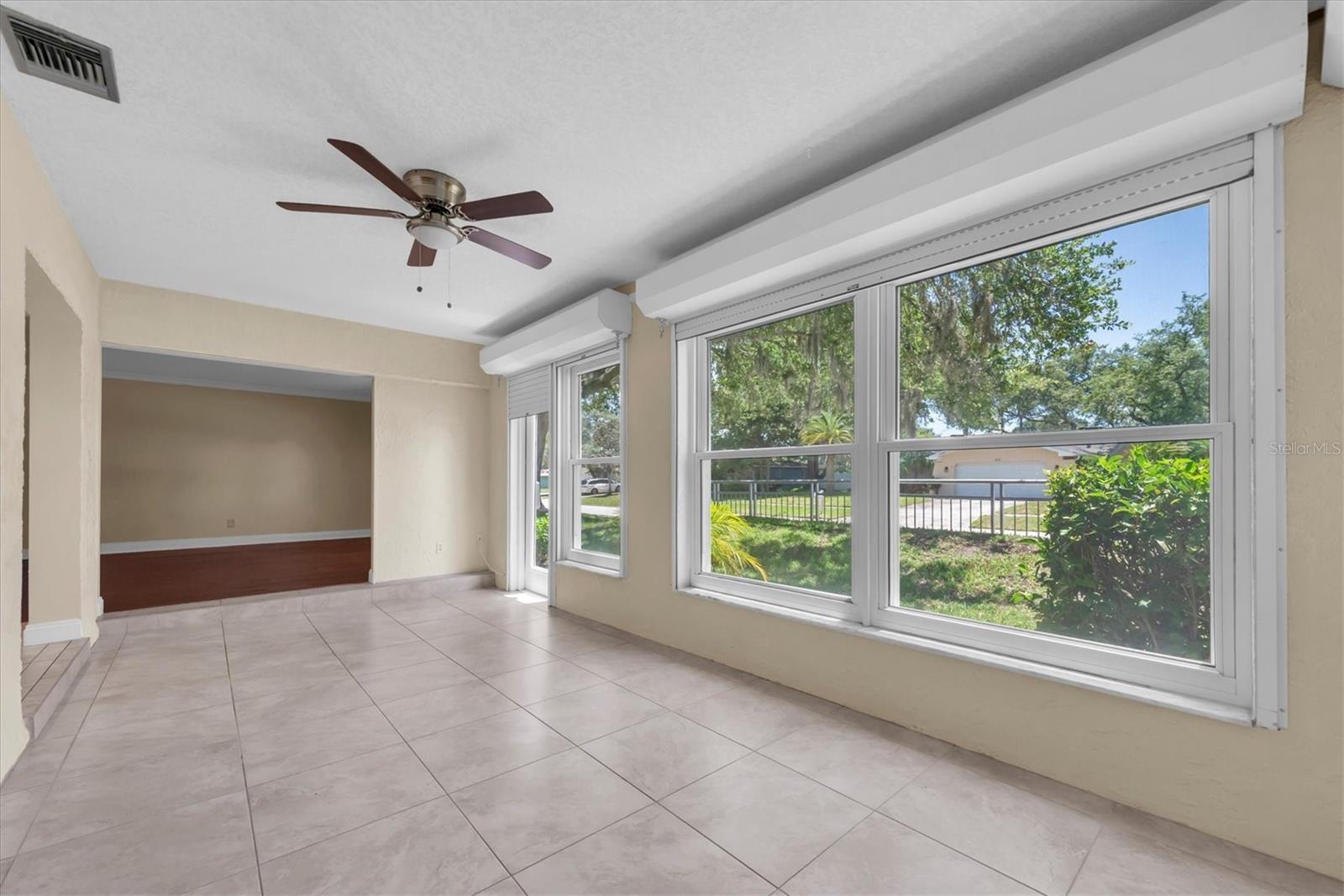 CHATEAUX WOODS CONDO - Residential