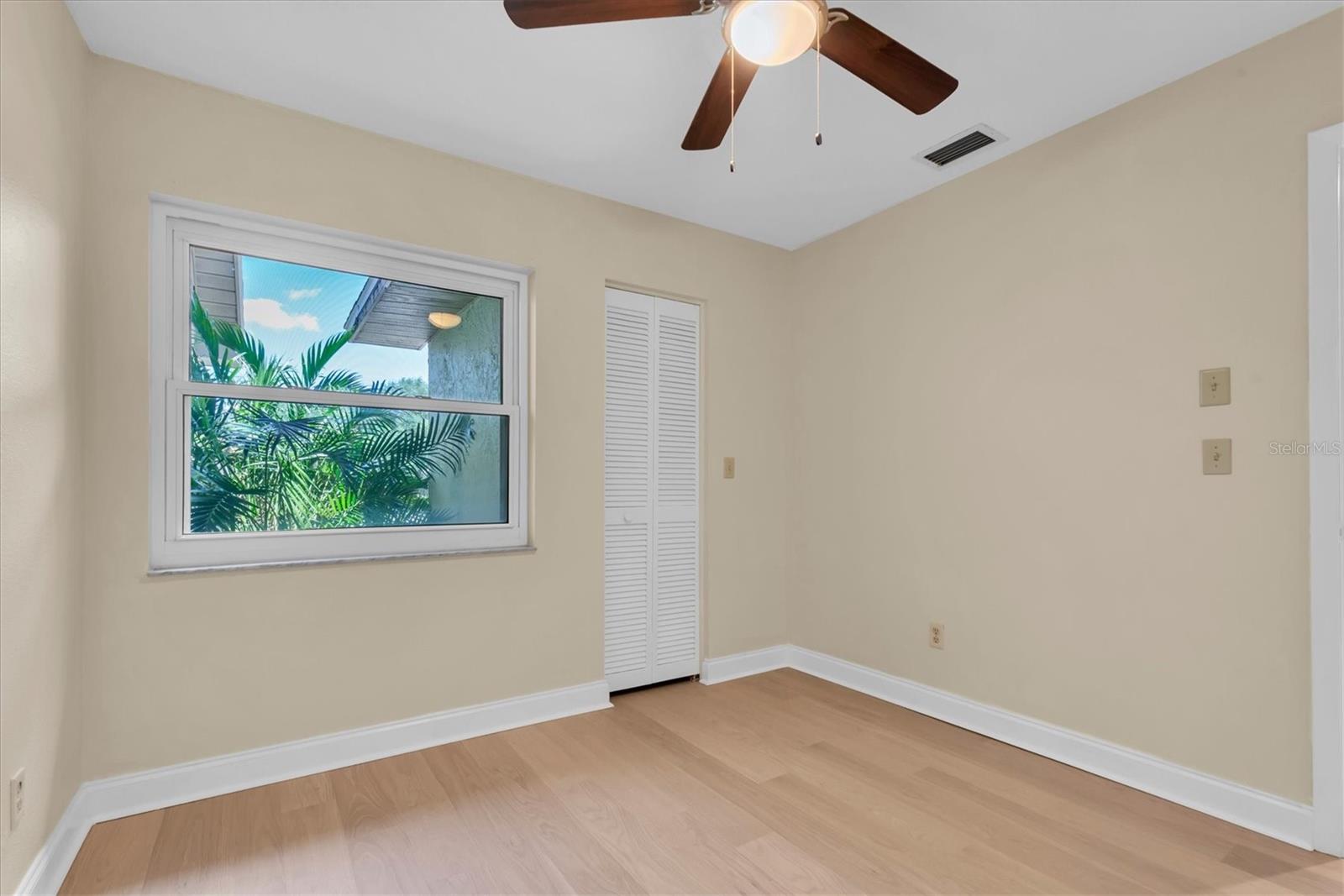 CHATEAUX WOODS CONDO - Residential