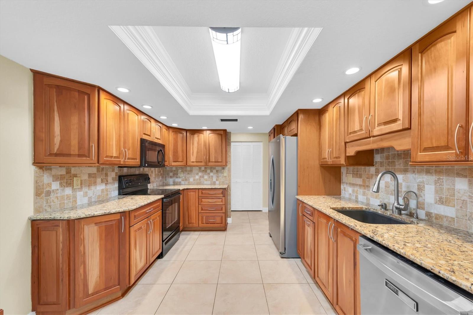 CHATEAUX WOODS CONDO - Residential