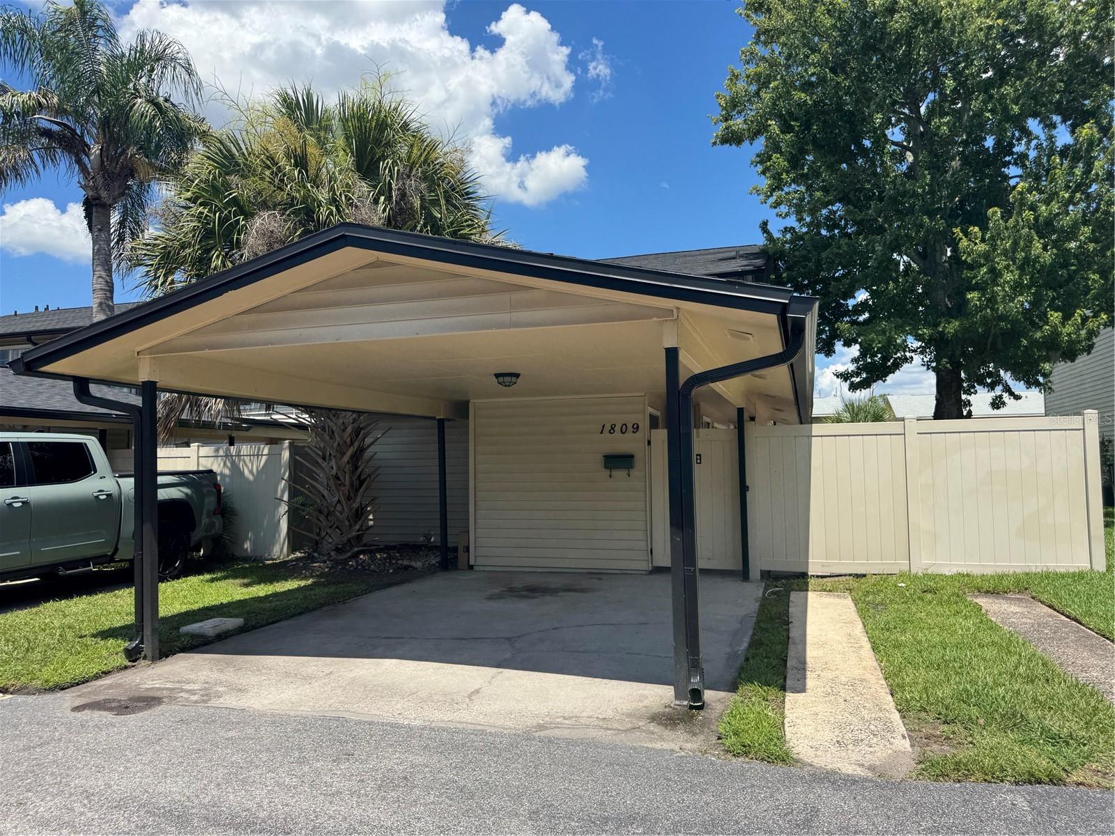 1809 TOWNHALL LANE 1809