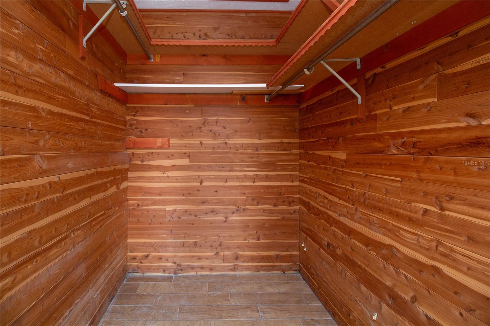 SEMINOLE-ON-THE-GREEN VILLAS - Residential