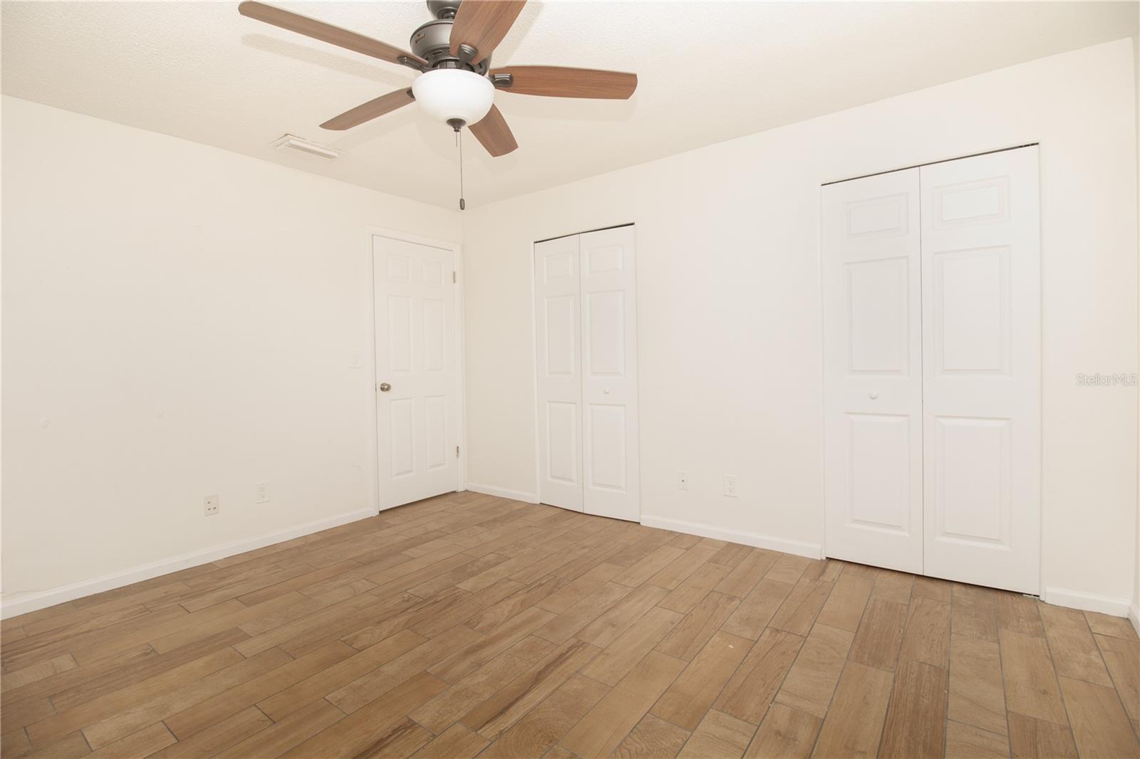 SEMINOLE-ON-THE-GREEN VILLAS - Residential