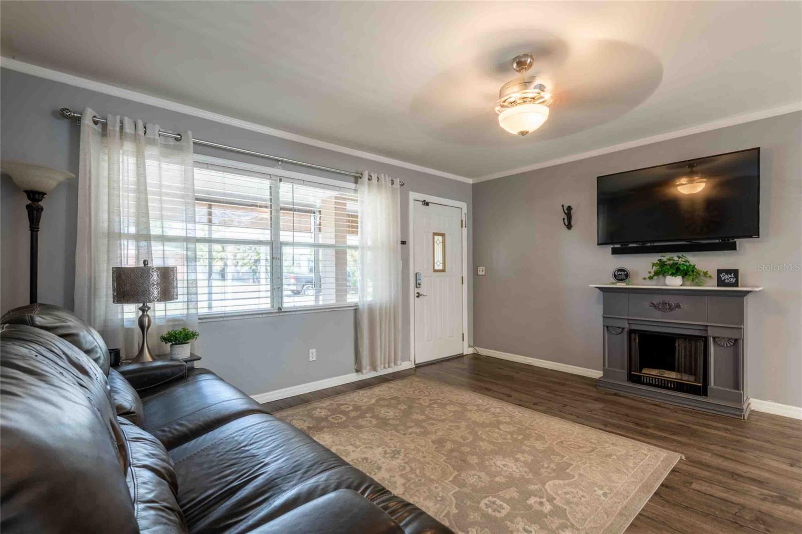 7003 N HOWARD AVENUE