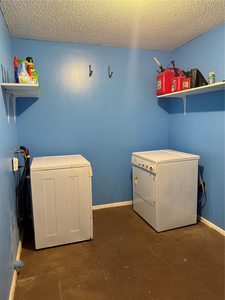 VILLAGE GROVE PH 02 - Residential