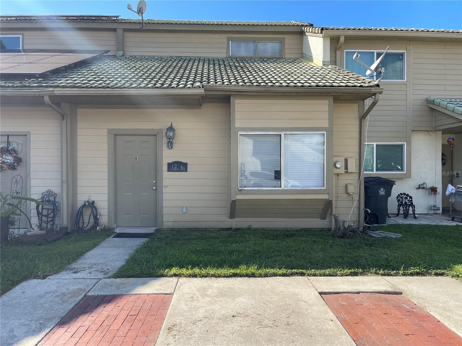 VILLAGE GROVE PH 02 - Residential