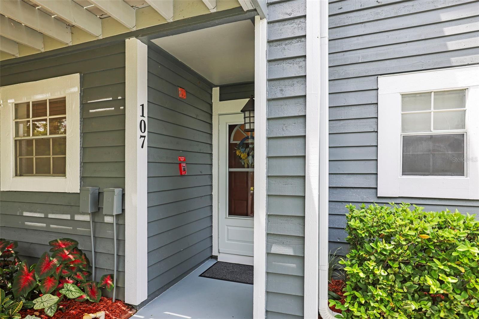 Welcome to your beautifully updated retreat in the heart of Palm Harbor! Located just near the Innisbrook Golf Course, this spacious 2-bedroom, 2-bath condo offers 1,270 sq ft of comfortable living in a peaceful, tucked-away building at the back of this beautiful community. Inside, you’ll find a modern, refreshed interior featuring updated bathrooms, stylish new flooring, and an upgraded kitchen that blends both function and flair. The entire space has been brought up to date, offering a turnkey space that feels like home the moment you walk in. Whether you're looking for a year-round residence or a seasonal getaway, this one checks all the boxes.