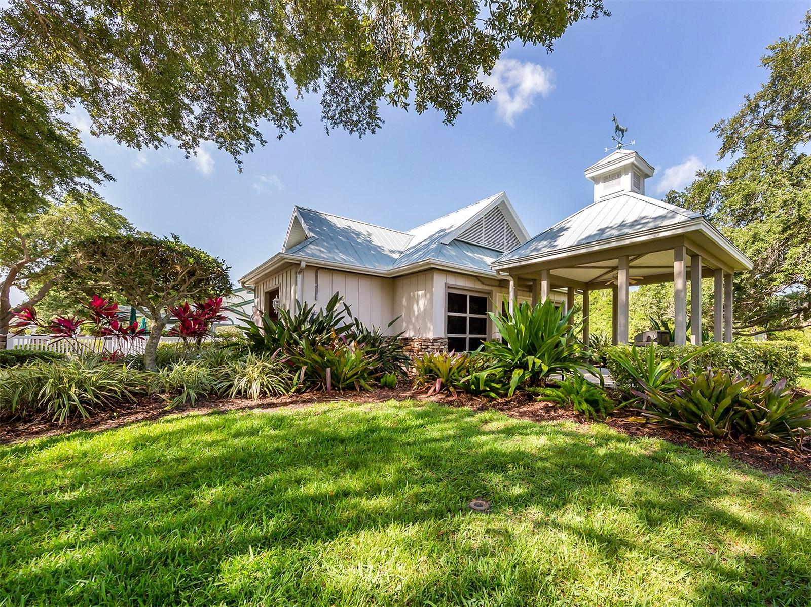 BRIDLE OAKS FIRST ADD - Residential