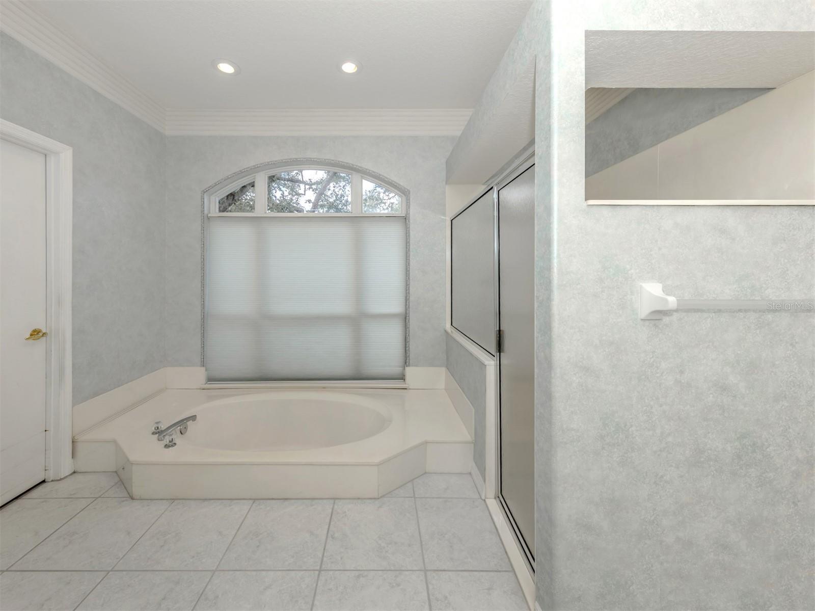 BRIDLE OAKS FIRST ADD - Residential
