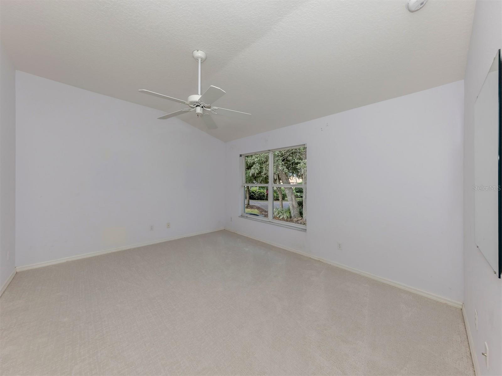 BRIDLE OAKS FIRST ADD - Residential
