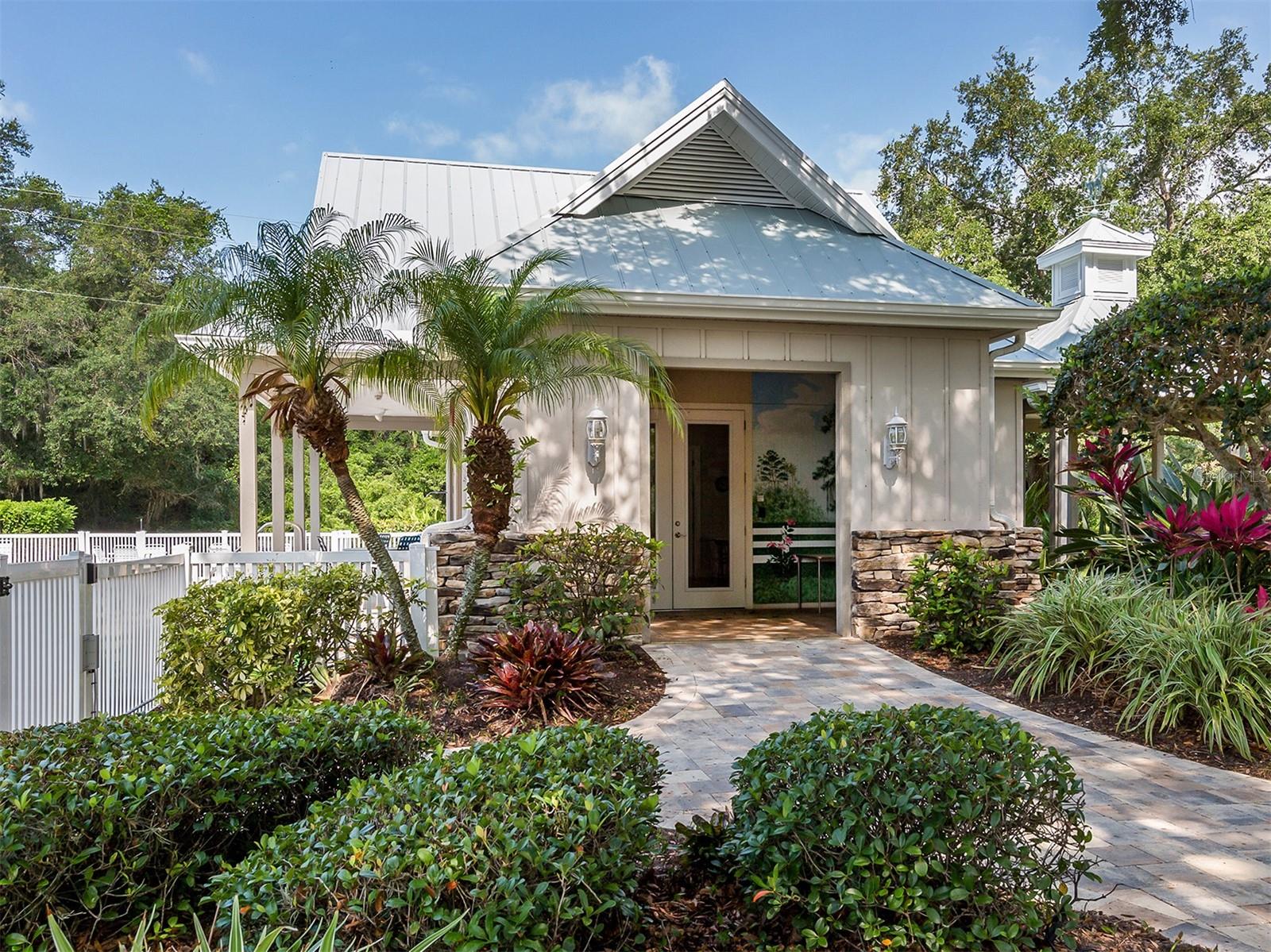 BRIDLE OAKS FIRST ADD - Residential