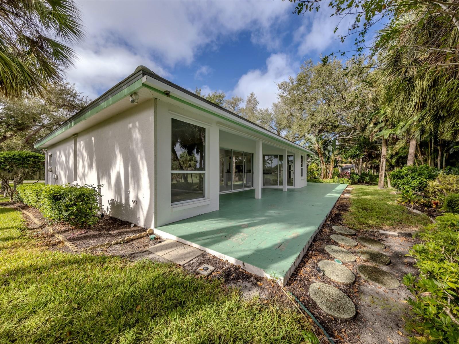 BRIDLE OAKS FIRST ADD - Residential