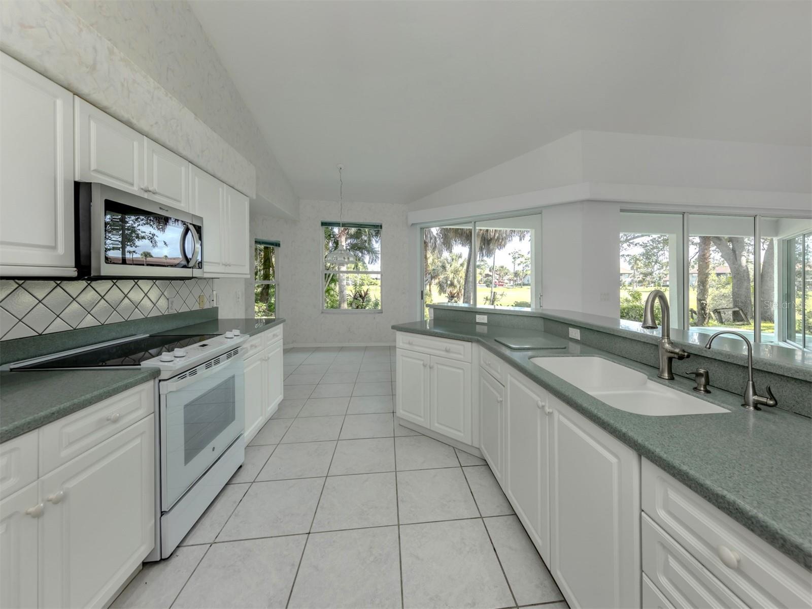 BRIDLE OAKS FIRST ADD - Residential