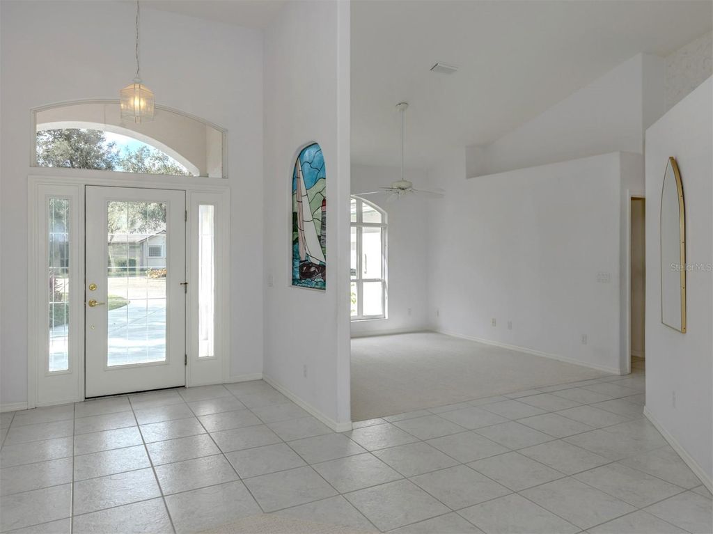 Photo of 828 Connemara Circle, Venice, FL 34292 (MLS # N6140926)