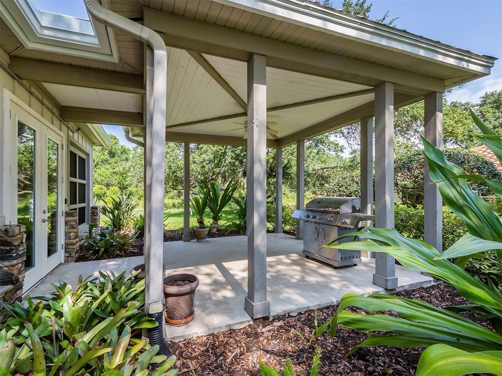 BRIDLE OAKS FIRST ADD - Residential