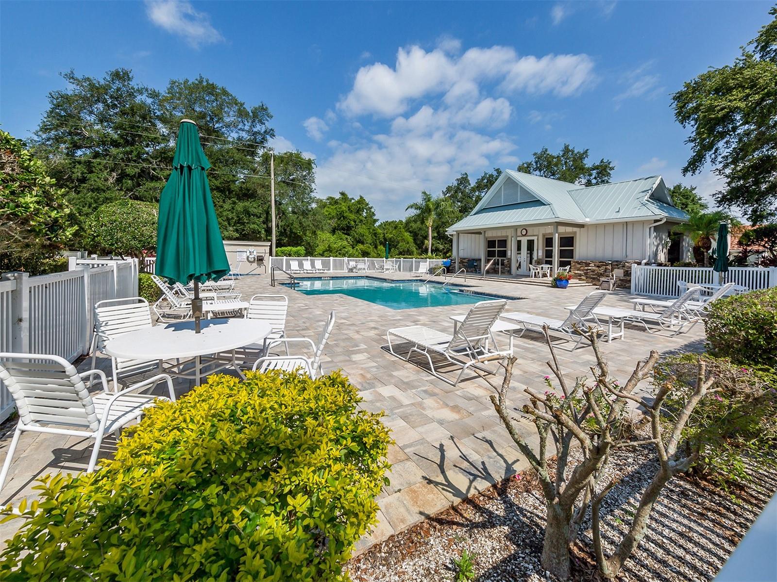 BRIDLE OAKS FIRST ADD - Residential