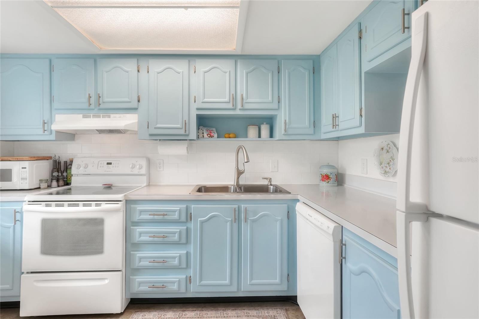 IMPERIAL HARBOURSPHASES 01 & 02 - Residential