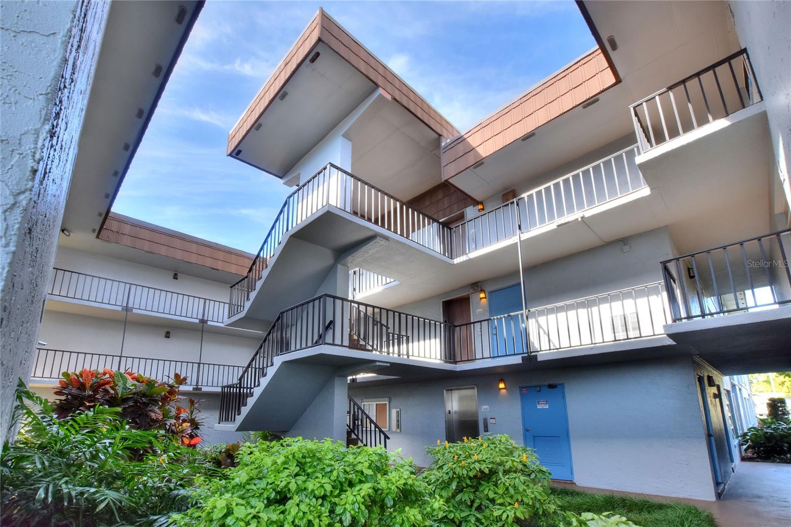 IMPERIAL HARBOURSPHASES 01 & 02 - Residential