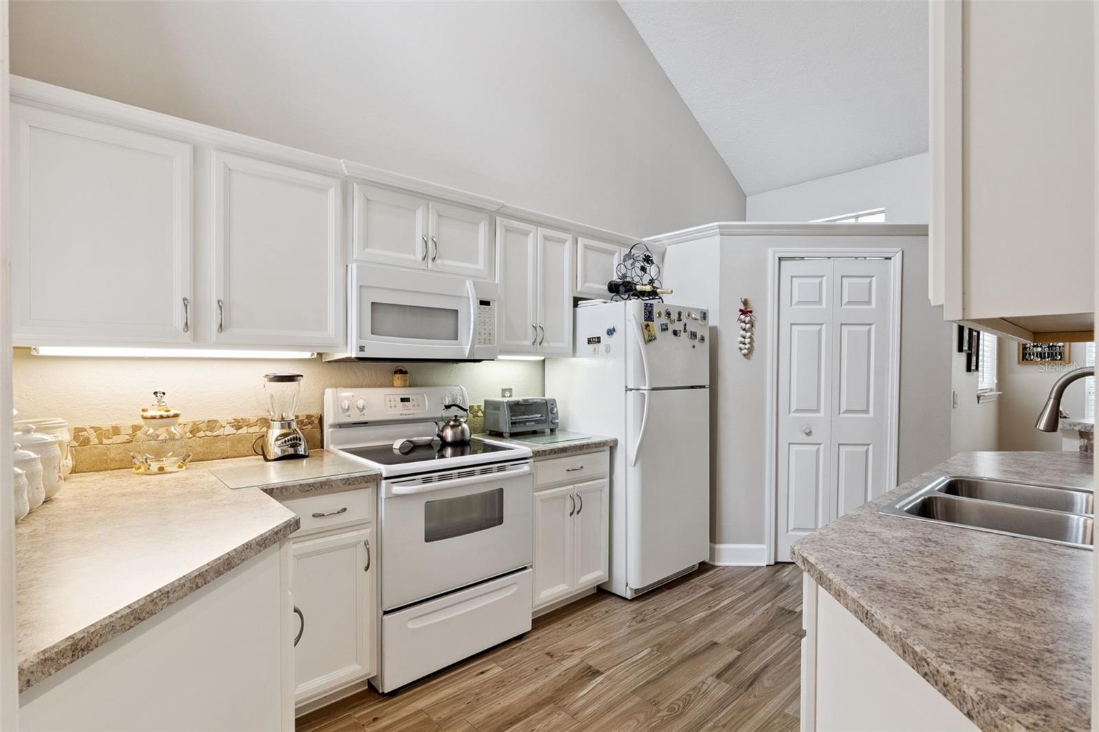 BARCLAY PLACE A CONDO - Residential