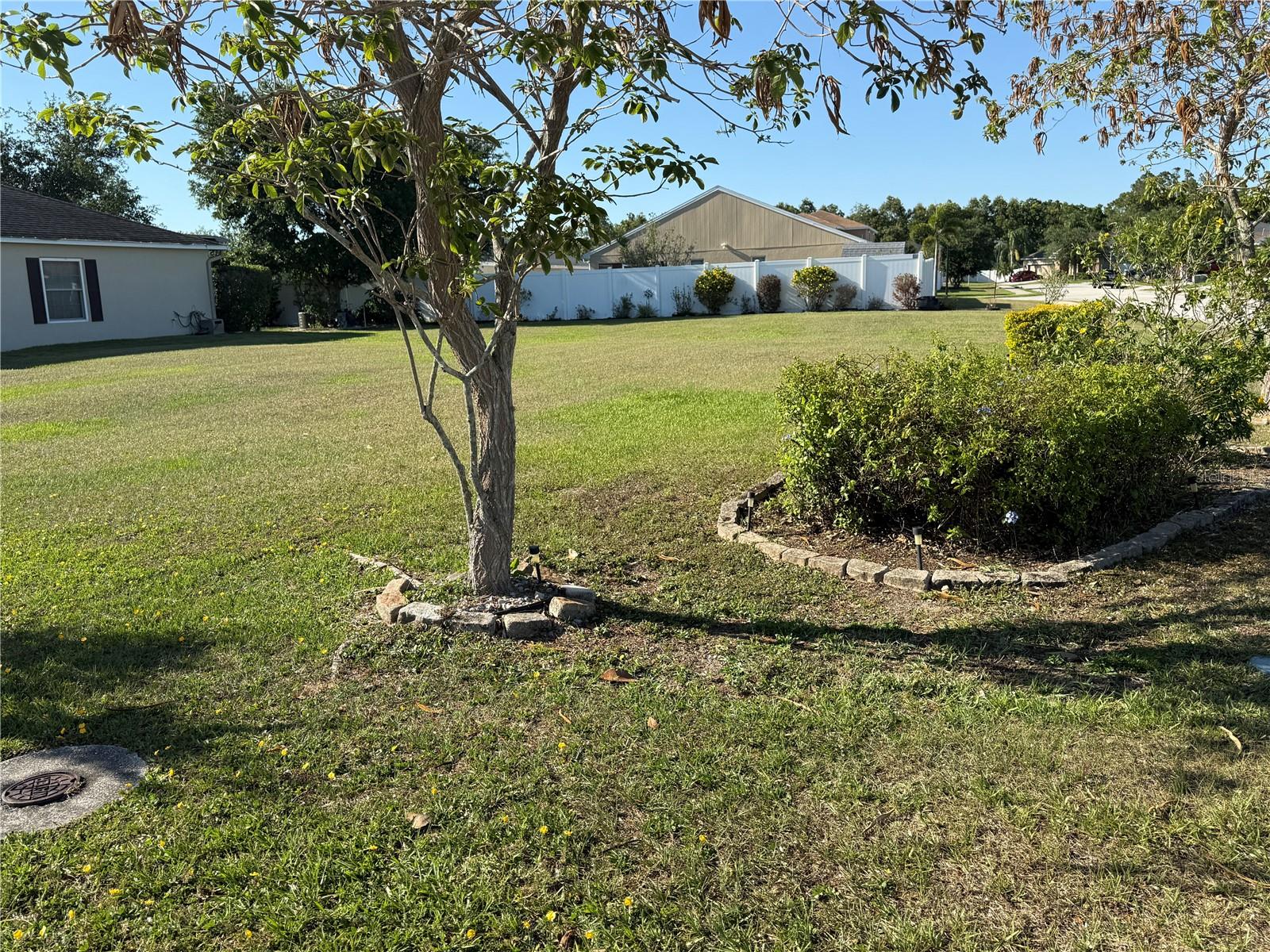 Lovely corner lot in established subdivision of $250,000 to $400,000 homes. Build your dream home on this lovely lot. Plans and Builder will need to be approved by the HOA. Also, sidewalks will be required on both streets. This will be the responsibility of new owner.