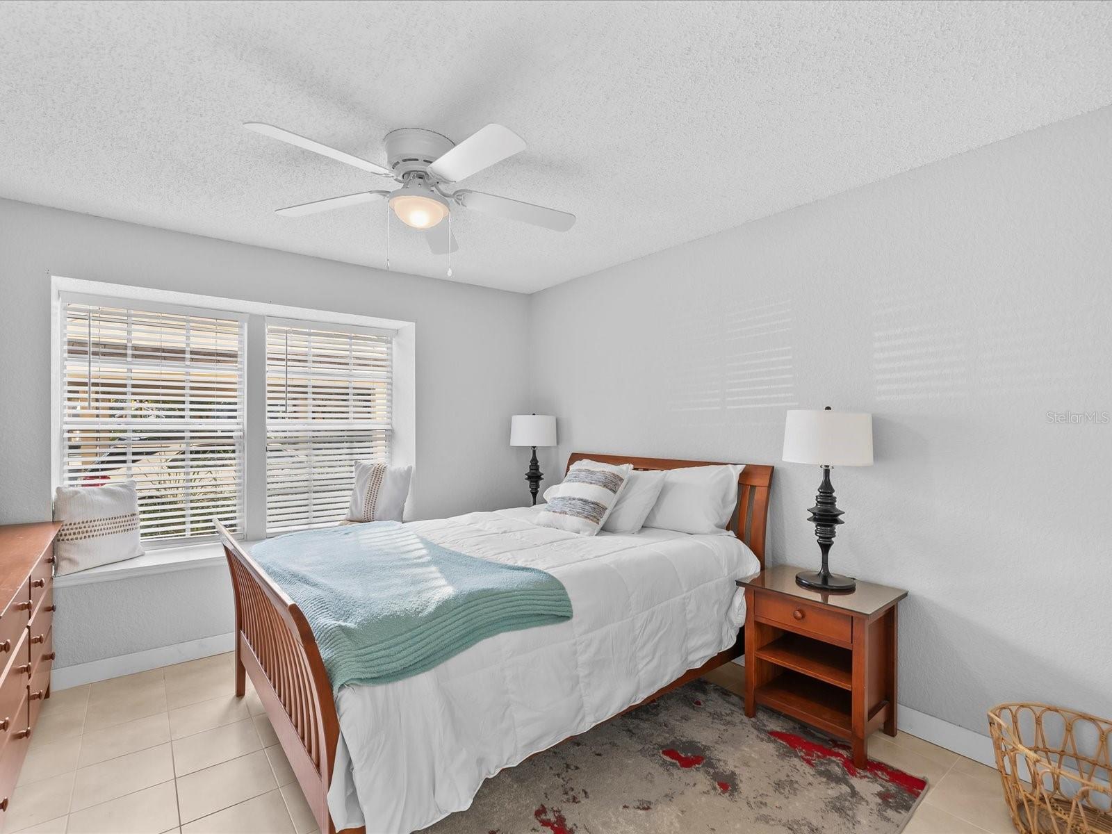 BENTLEY AT COBBS LANDING CONDO THE - Residential