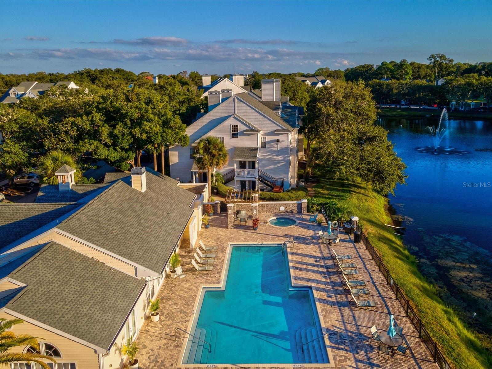 BENTLEY AT COBBS LANDING CONDO THE - Residential