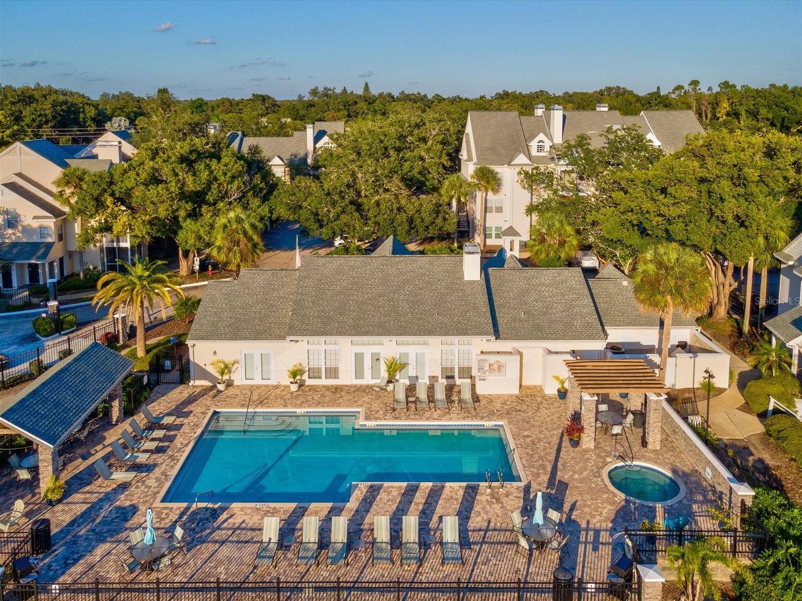 BENTLEY AT COBBS LANDING CONDO THE - Residential