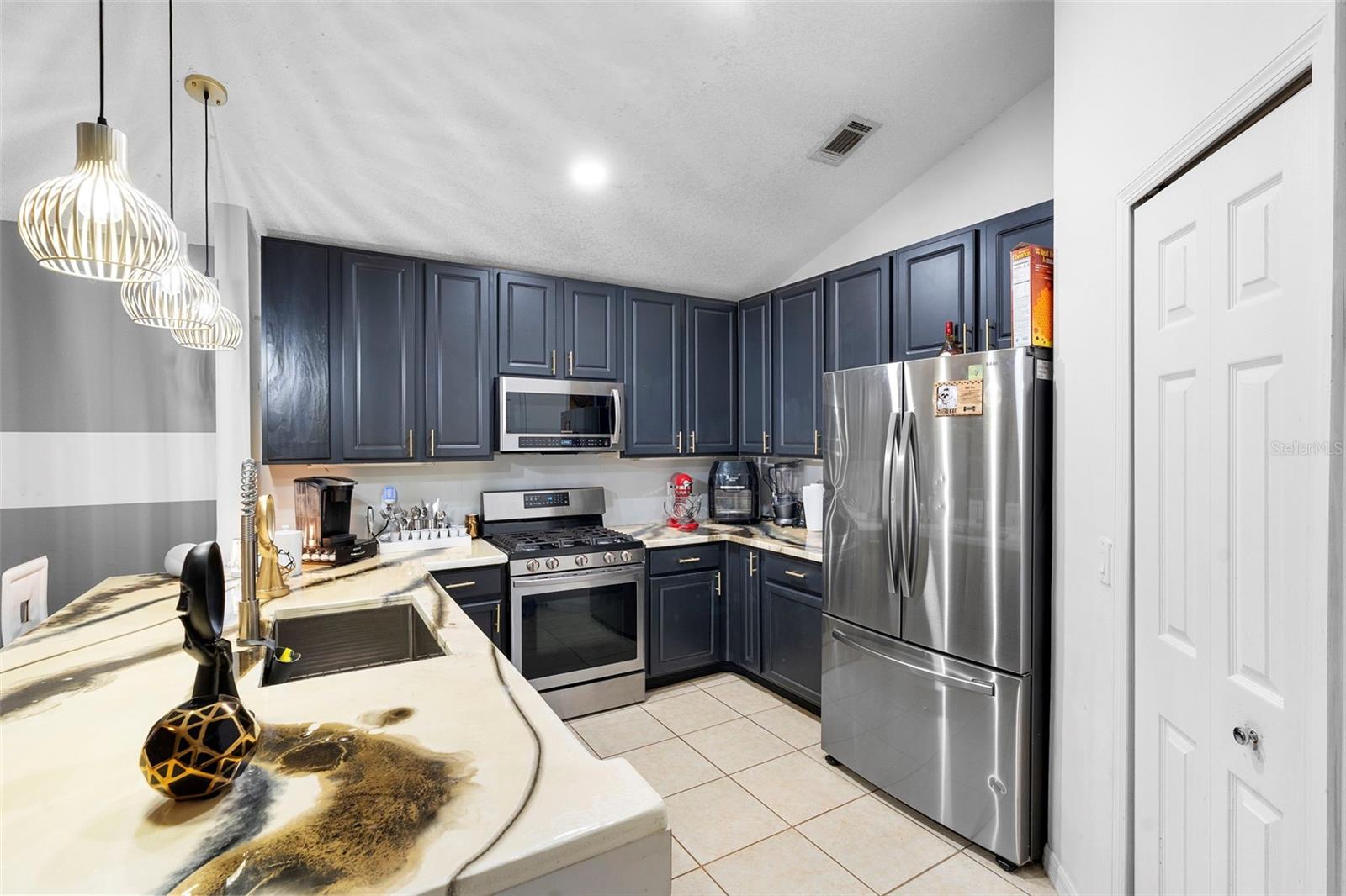 1701 CIRCE LAKE COURT