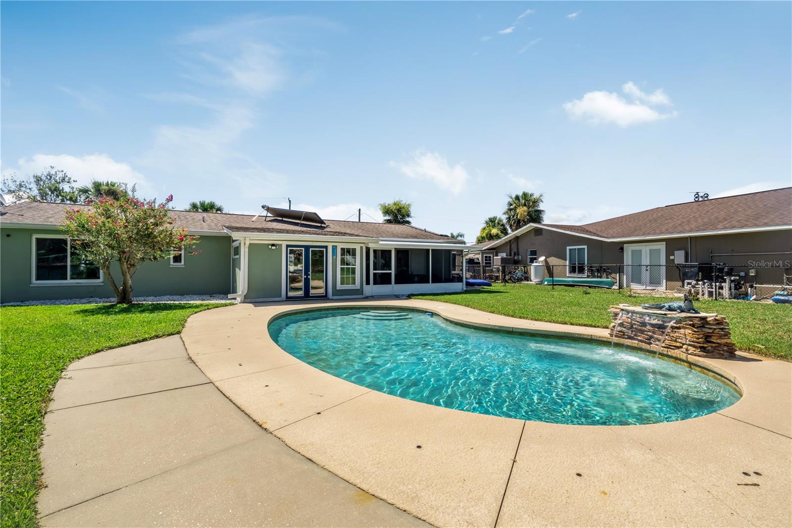 988 SHOCKNEY DRIVE