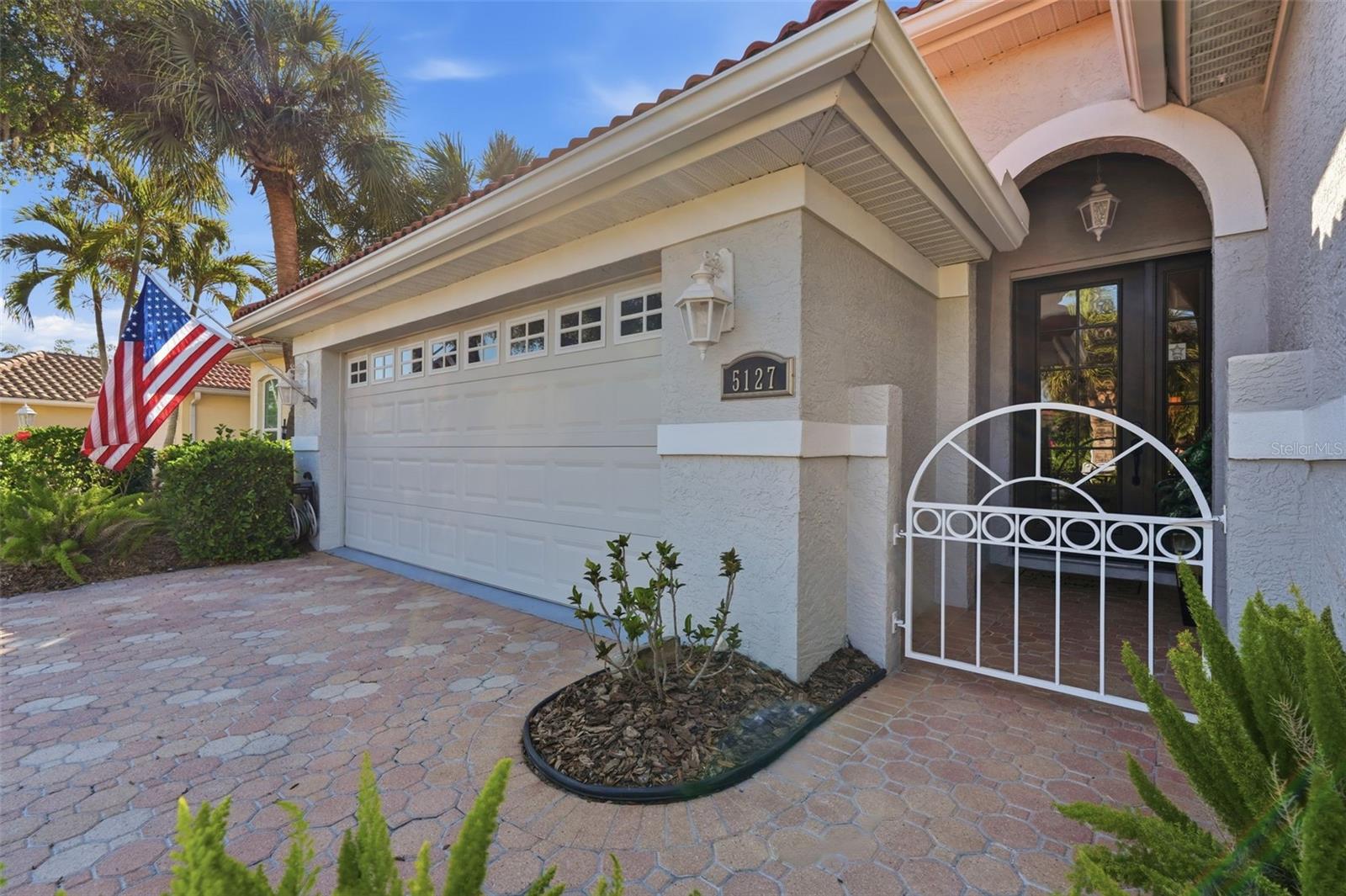 5127 HANGING MOSS LANE