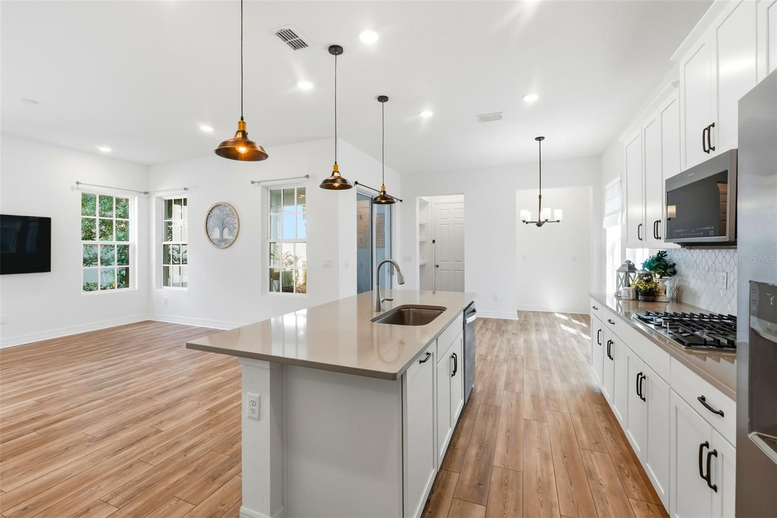 CELEBRATION ISLAND VILLAGE PH 1B - Residential Lease