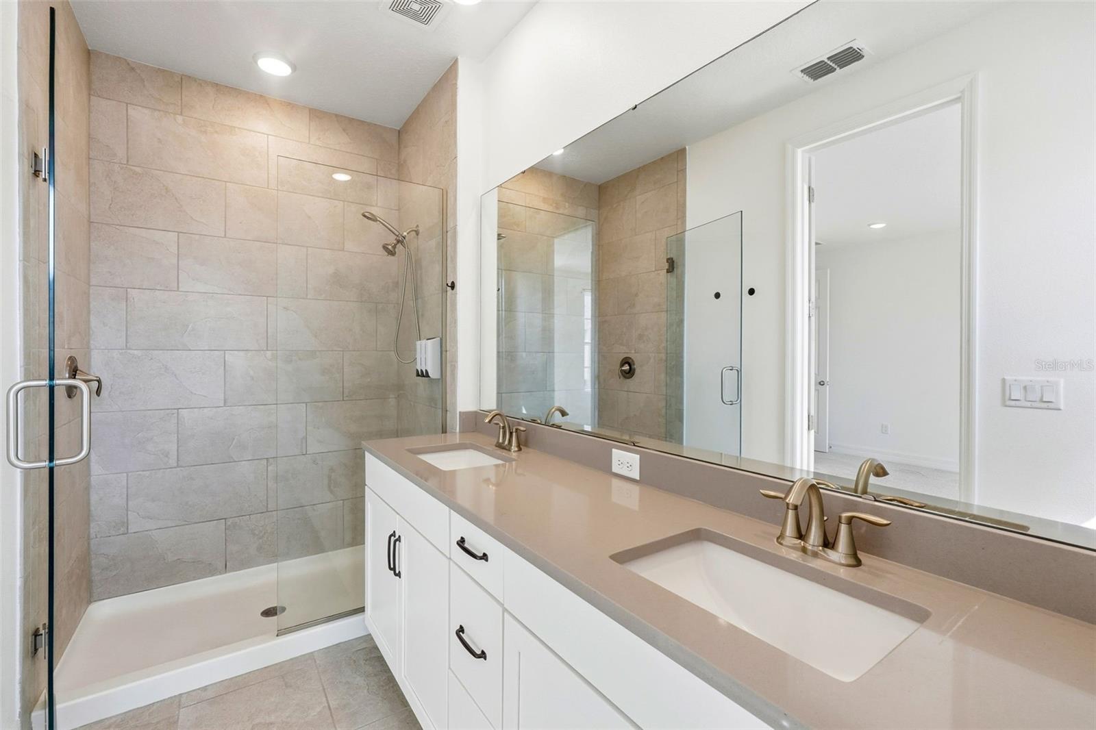 CELEBRATION ISLAND VILLAGE PH 1B - Residential Lease