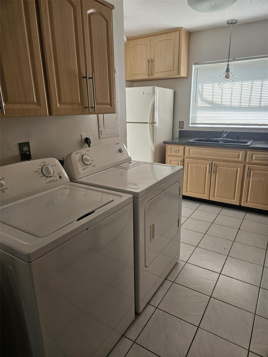 2700 BAYSHORE BOULEVARD 2B