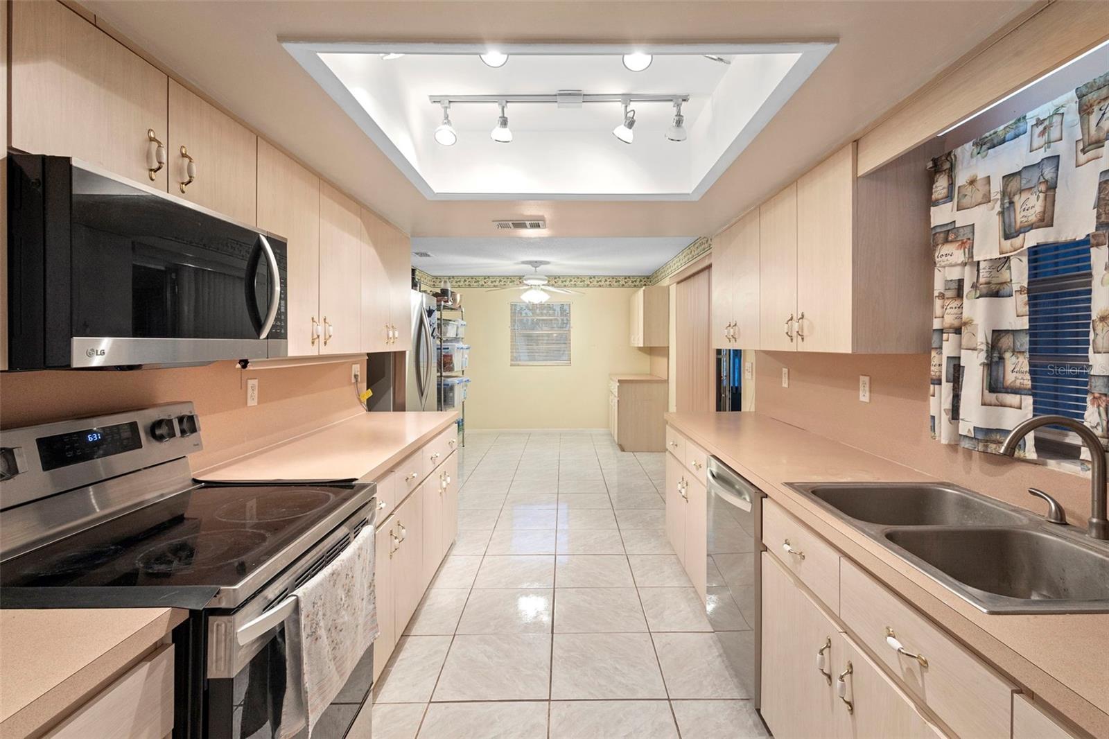 BREEZEWOOD PARK UNIT 06 - Residential