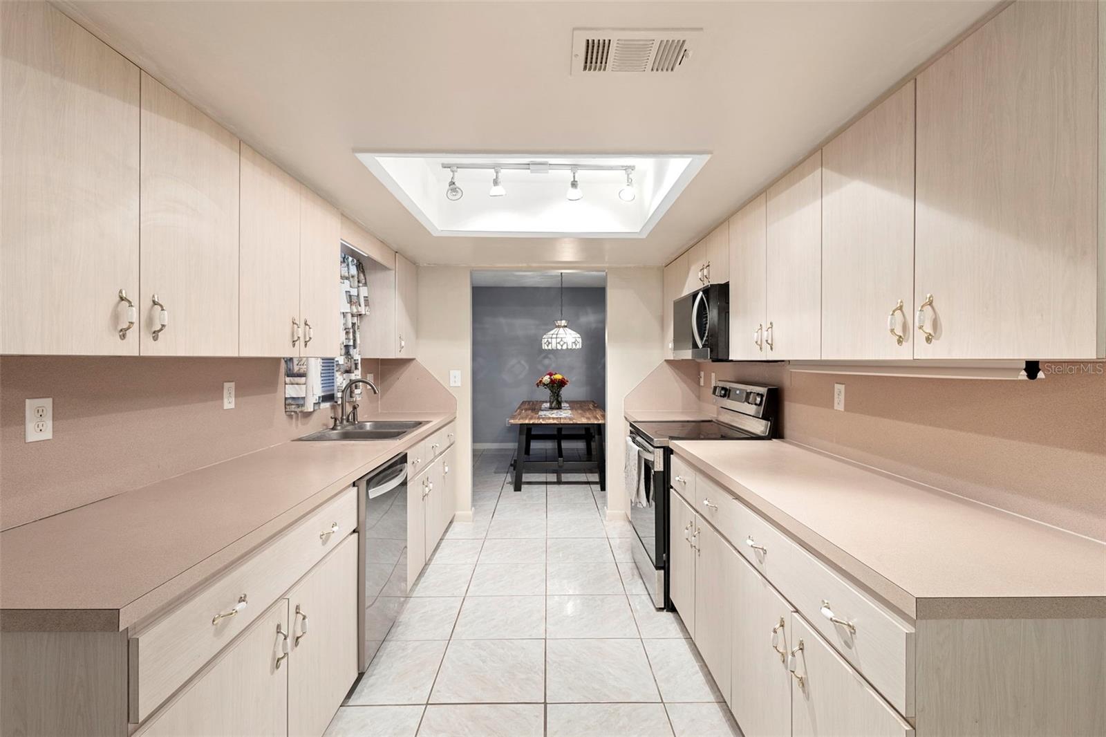 BREEZEWOOD PARK UNIT 06 - Residential