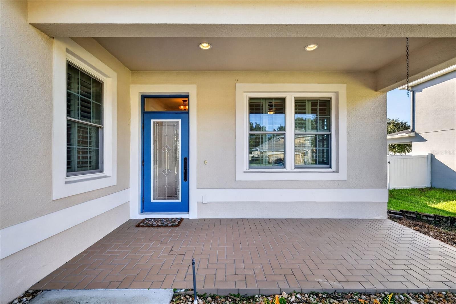 4913 ROYCE DRIVE