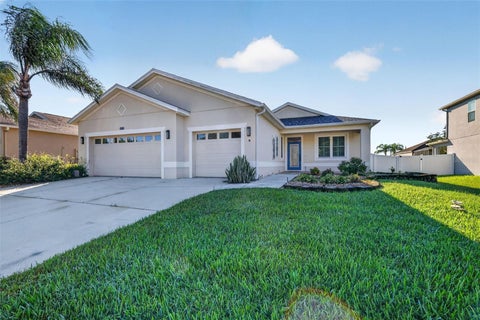 4913 Royce Drive, Mount Dora, FL 32757
