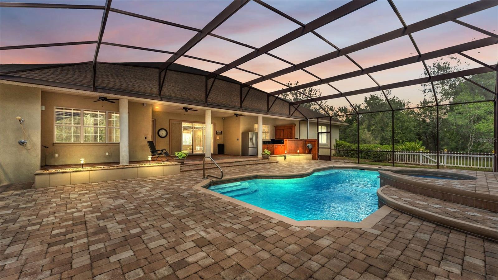 LAKELAND ACRES - Residential