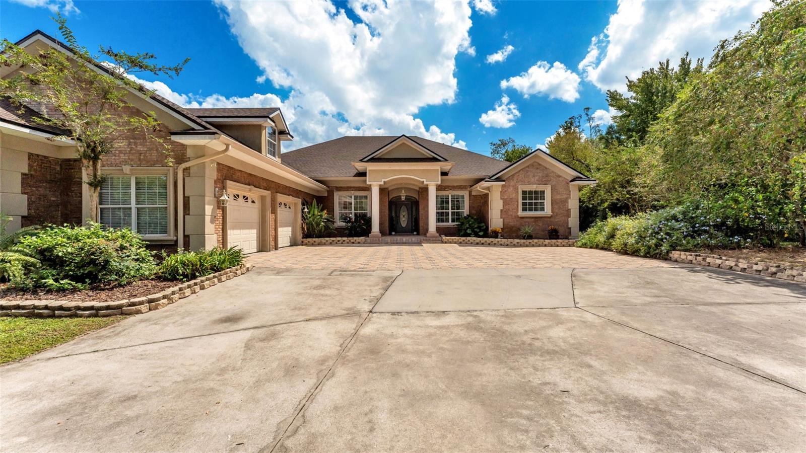 LAKELAND ACRES - Residential