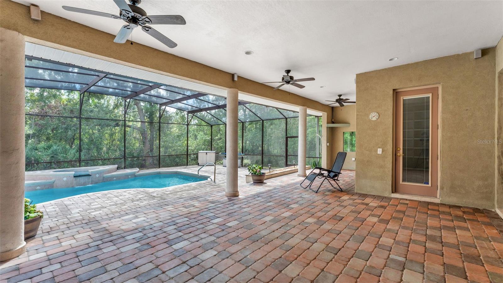 LAKELAND ACRES - Residential