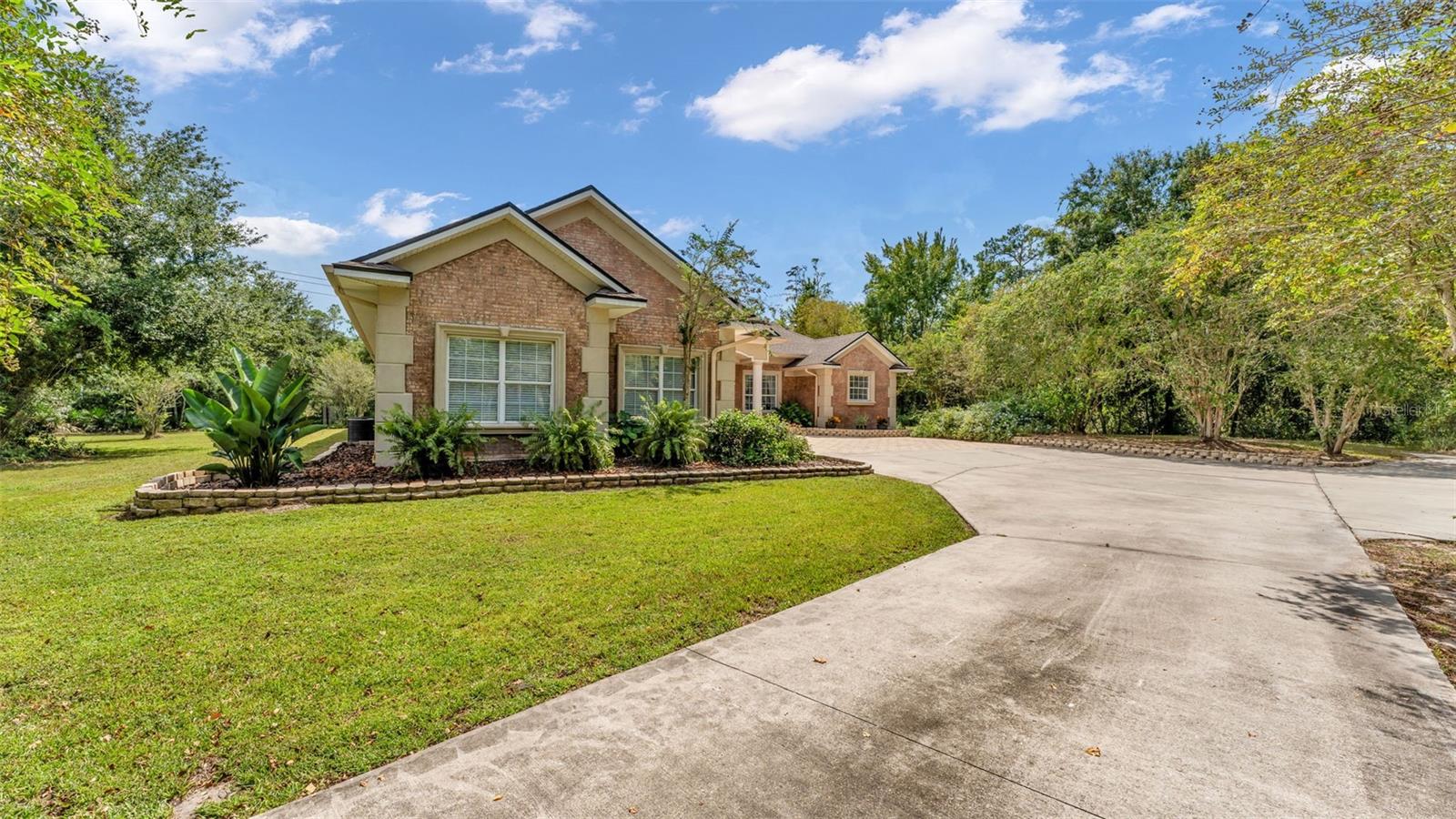 LAKELAND ACRES - Residential