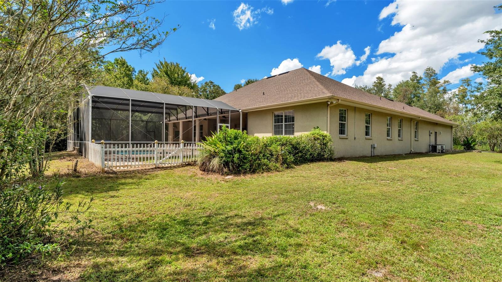 LAKELAND ACRES - Residential