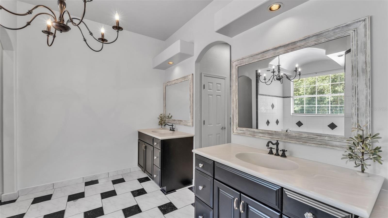 LAKELAND ACRES - Residential
