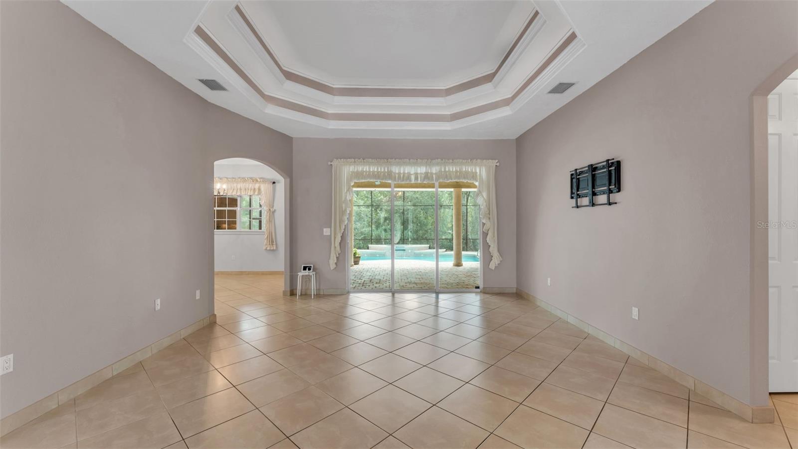 LAKELAND ACRES - Residential