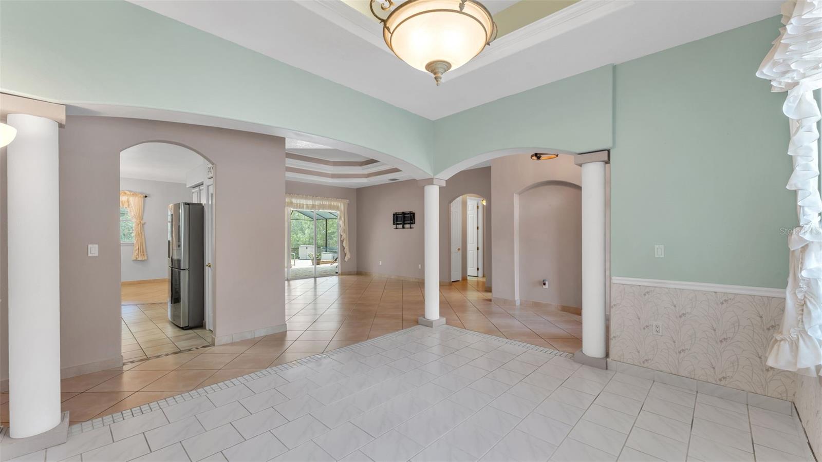 LAKELAND ACRES - Residential